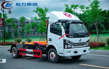 国六【7-8方】东风D7 勾臂垃圾车
