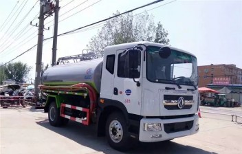 东风D9 10吨吸粪车
